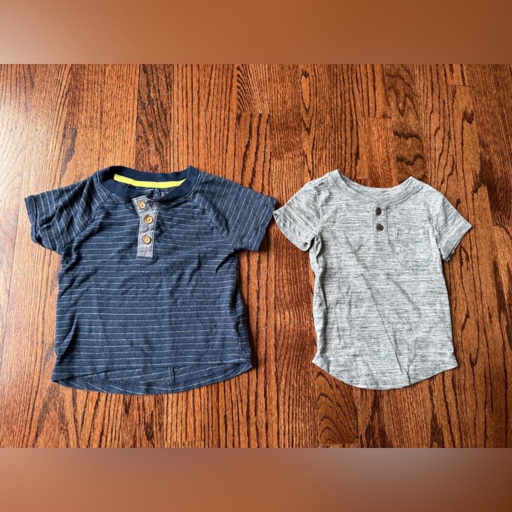 Set of 2 Cat & Jack Boy T-shirts - Size 12 months